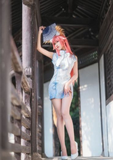 民工绑架嫩模吸的奶头_剧情片日韩电影在线