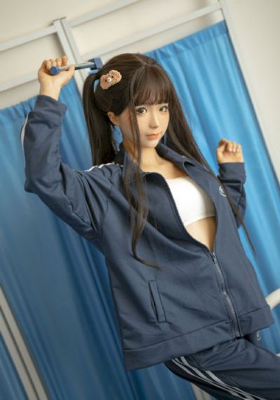 女同桌扒开内裤让我们摸_剧情片在线观看高清