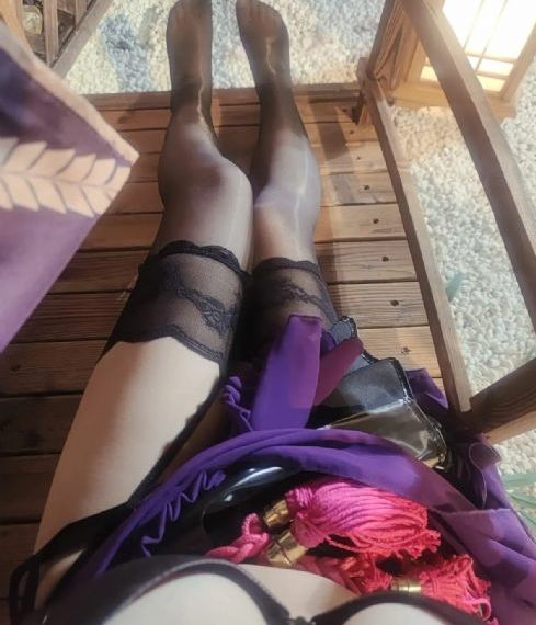 吕红乱伦一家亲_JVID性感写真
