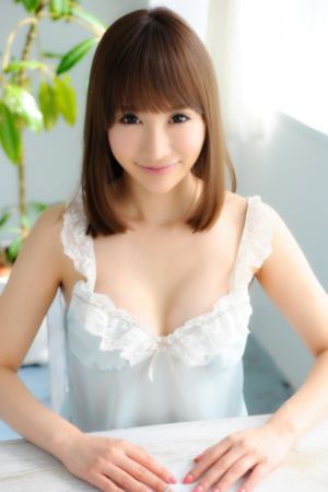 花花公子福利三级写真_十万网红美女美酱