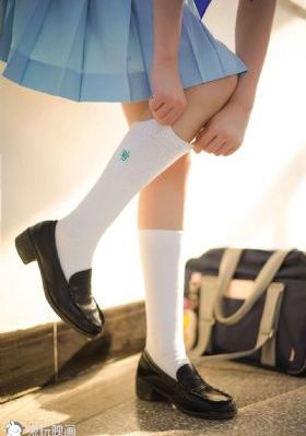 淫荡双性受肉文高h_蓝光免费观看