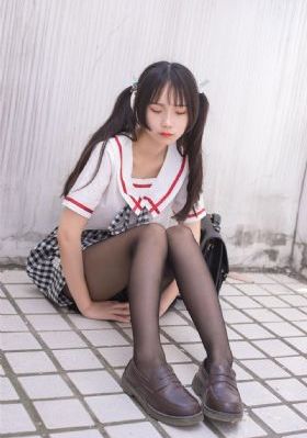 荫蒂被三个男人添下面_完整版BD高清中字