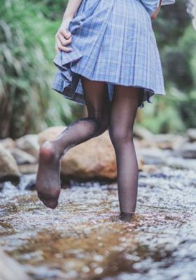 日韩女同疯狂爱系列5_免费在线观看